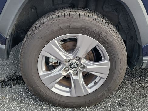 Certified 2025 Toyota RAV4 XLE w/ Convenience Package AWD/4WD image 9