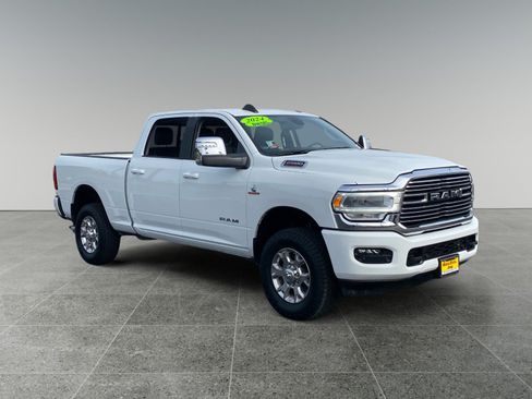 Used 2024 RAM 2500 Laramie AWD/4WD image 7