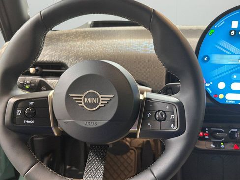 Used 2025 MINI Cooper S FWD image 22