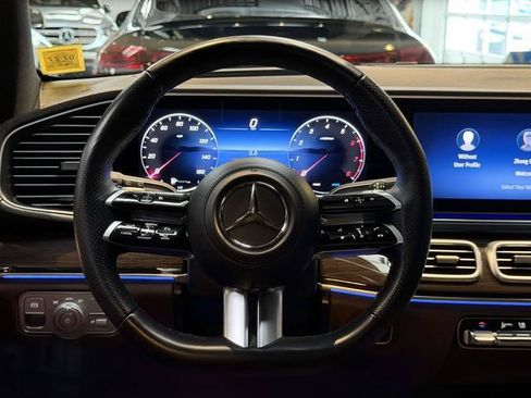 Certified 2025 Mercedes-Benz GLS 450 4MATIC image 13