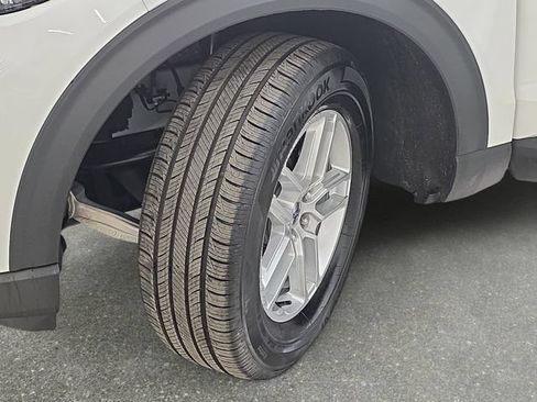 Used 2026 Ford Explorer Active AWD/4WD image 31