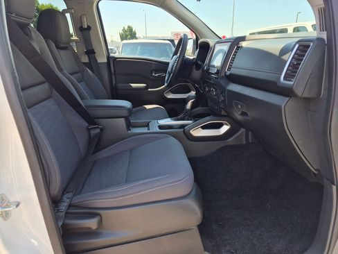 Used 2023 Nissan Frontier SV w/ Technology Package AWD/4WD image 31