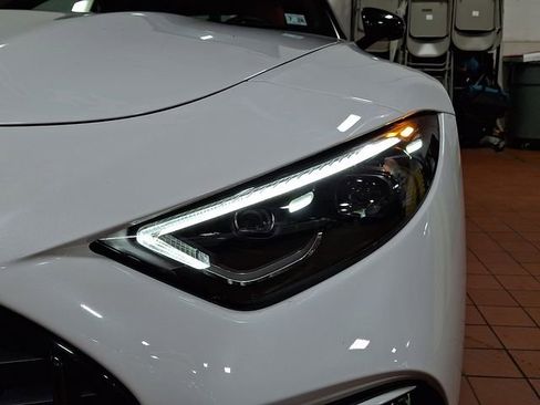 Used 2022 Mercedes-Benz SL 63 AMG 4MATIC image 9