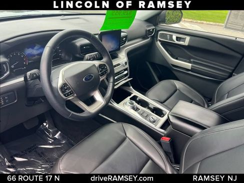 Used 2022 Ford Explorer XLT w/ Equipment Group 202A AWD/4WD image 11