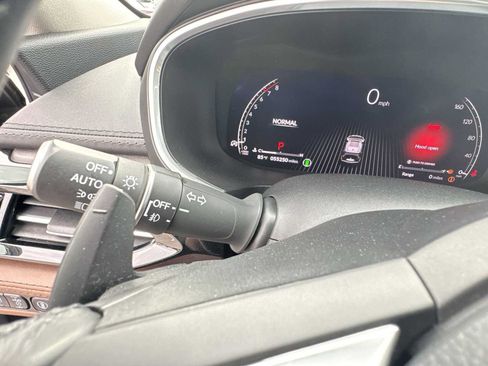 Used 2023 Acura MDX SH-AWD w/ Advance Package image 25