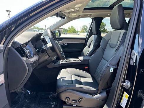 Certified 2025 Volvo XC90 B5 Core AWD/4WD image 19