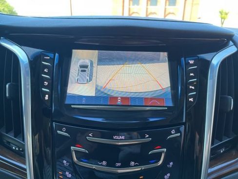 Used 2020 Cadillac Escalade Luxury AWD/4WD image 49
