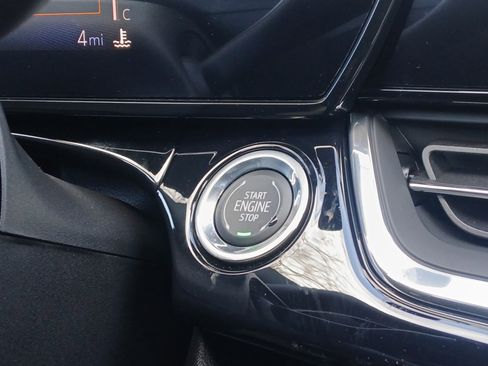 New 2026 Chevrolet Trax RS w/ Sunroof Package image 16