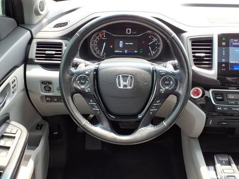 Used 2016 Honda Pilot Touring image 14
