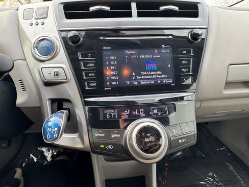 Used 2017 Toyota Prius V Five image 19