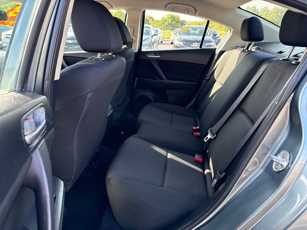 Used 2013 MAZDA MAZDA3 i Sport FWD image 10