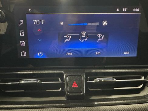 Used 2024 Chevrolet TrailBlazer RS w/ Convenience Package image 31