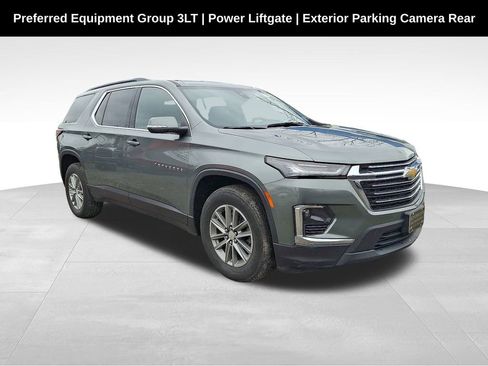 Used 2023 Chevrolet Traverse LT image 1