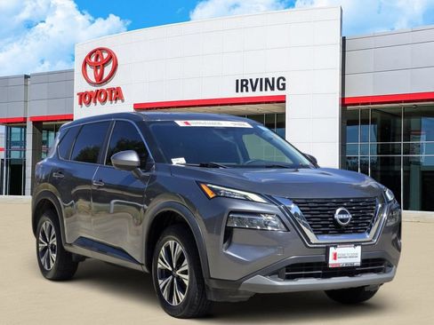 Used 2023 Nissan Rogue SV AWD/4WD image 2