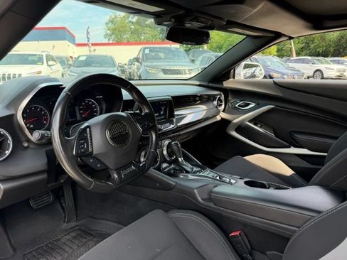 Used 2017 Chevrolet Camaro LT w/ RS Package RWD image 10