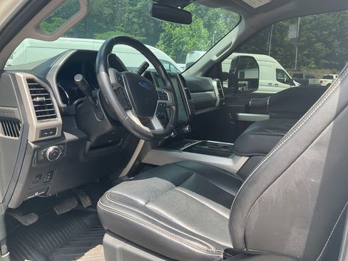 Used 2021 Ford F250 Lariat w/ Lariat Ultimate Package AWD/4WD image 15