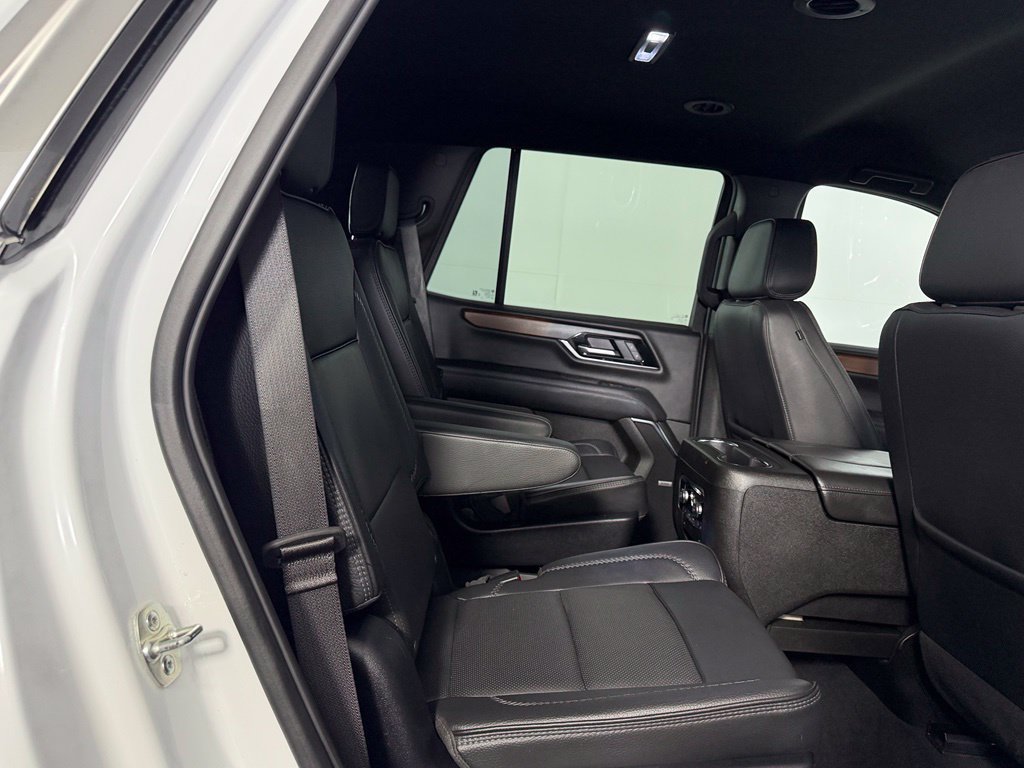 Used 2025 GMC Yukon Denali AWD/4WD image 18