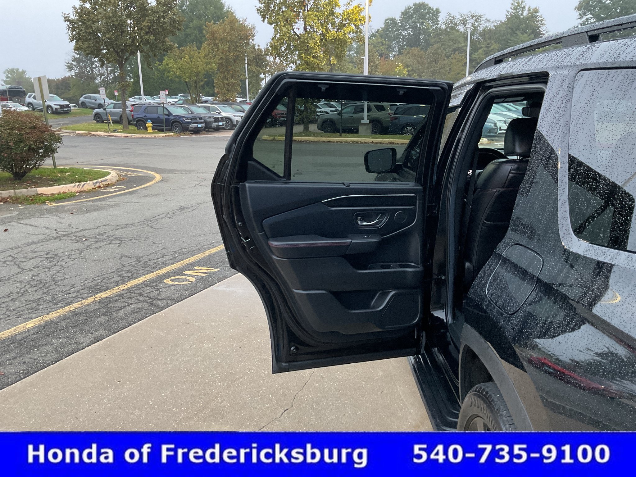 Certified 2025 Honda Pilot Black Edition image 19