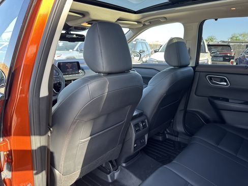 Used 2021 Nissan Rogue SL image 27