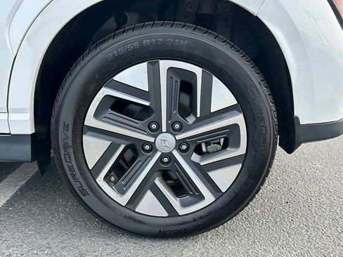Used 2023 Hyundai Kona SEL FWD image 9