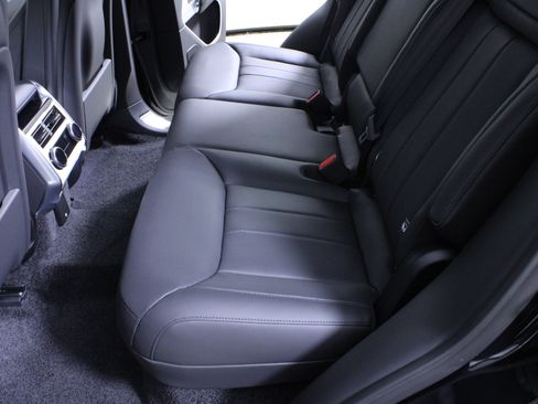 New 2025 Land Rover Range Rover SE image 10