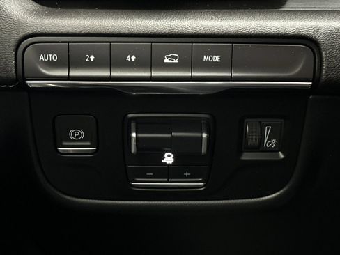 Used 2023 Cadillac Escalade Sport AWD/4WD image 37