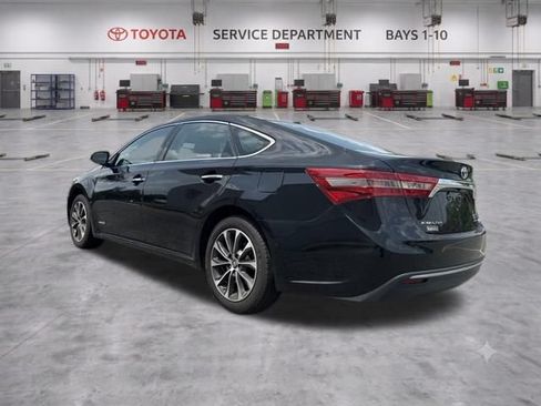 Used 2018 Toyota Avalon XLE Premium FWD image 6