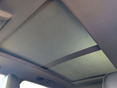 Used 2023 Volkswagen Atlas Cross Sport SEL R-Line image 17