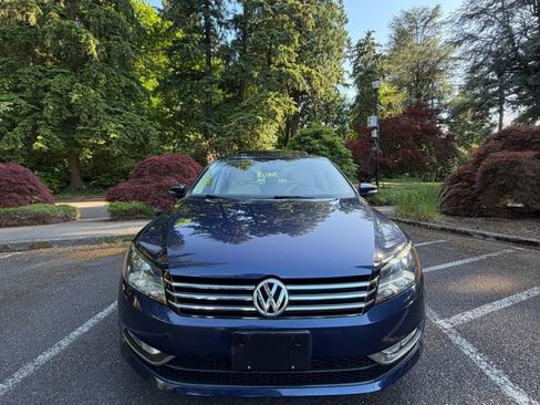 Used 2015 Volkswagen Passat 1.8T SE FWD image 1