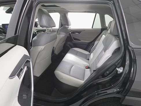 Used 2023 Toyota RAV4 XLE Premium image 23