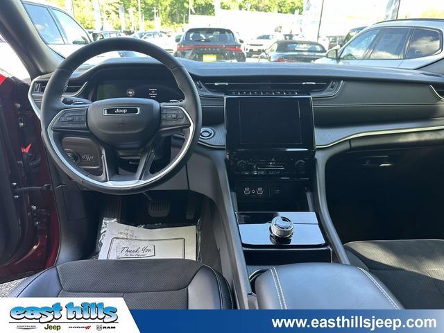 Certified 2024 Jeep Grand Cherokee Altitude AWD/4WD image 19