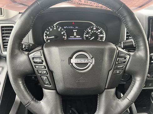 Certified 2024 Nissan Frontier SV w/ SV Convenience Package RWD image 5
