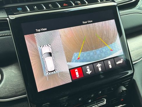 Used 2024 Jeep Grand Cherokee Limited 4xe w/ Luxury Tech Group II image 10