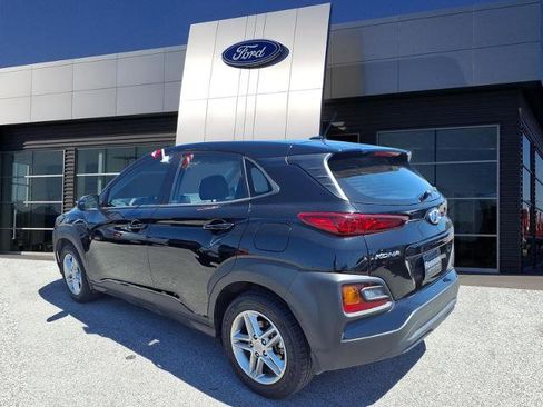 Used 2021 Hyundai Kona SE FWD image 3