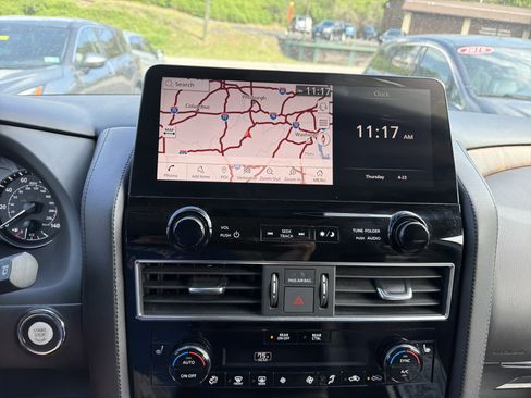 Used 2024 Nissan Armada SL w/ Captain's Chairs Package AWD/4WD image 22