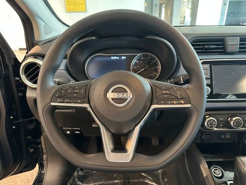 Used 2025 Nissan Versa SV image 27