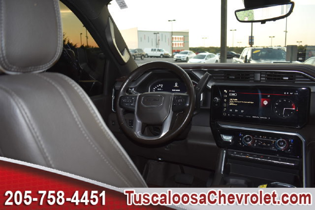 Used 2024 GMC Sierra 2500 Denali w/ Technology Package AWD/4WD image 30