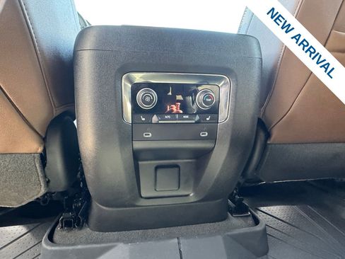 Used 2023 Chevrolet Tahoe High Country image 15