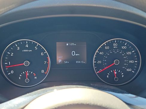 Used 2022 Kia Sportage LX image 9