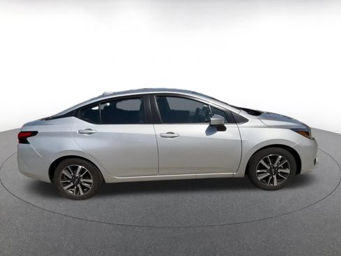Used 2025 Nissan Versa SV FWD image 16