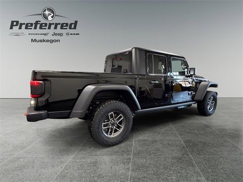 New 2026 Jeep Gladiator Mojave image 17