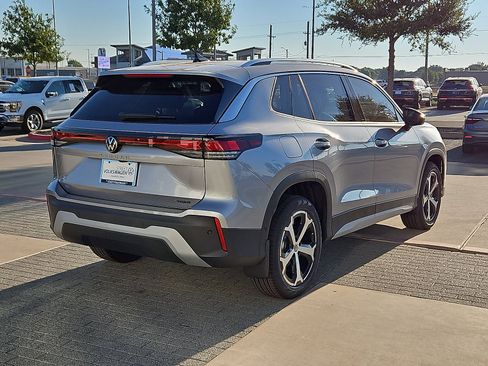 New 2026 Volkswagen Tiguan SE AWD/4WD image 9