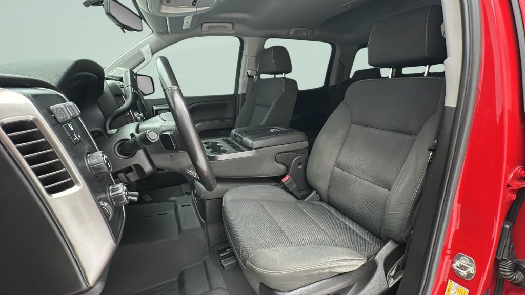 Used 2018 Chevrolet Silverado 1500 LT w/ All Star Edition AWD/4WD image 16