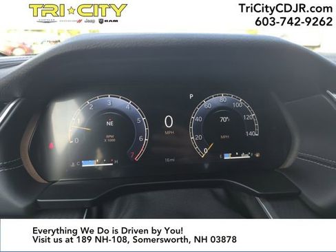 New 2025 Jeep Grand Cherokee Altitude image 25