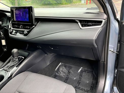 Used 2024 Toyota Corolla LE FWD image 15