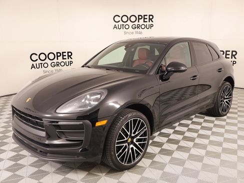 Used 2022 Porsche Macan AWD/4WD image 11