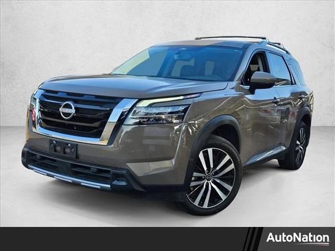 Used 2024 Nissan Pathfinder Platinum w/ Cargo Package image 1