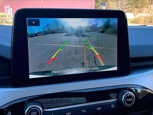 Used 2022 Ford Escape SE w/ SE Sport Appearance Package image 27