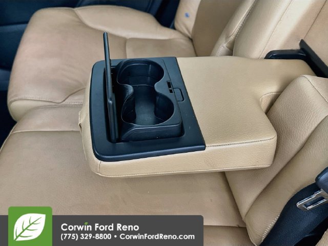 Used 2018 Volvo XC90 T6 Momentum w/ Momentum Plus Package AWD/4WD image 28