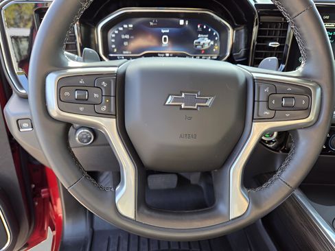 Used 2025 Chevrolet Silverado 1500 LT Trail Boss w/ Convenience Package II image 11